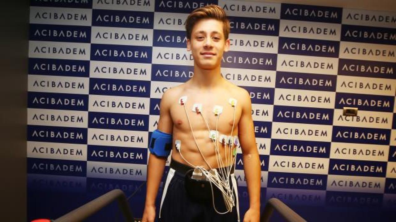 Fenerbahçe'de sağlık kontrolleri sürüyor