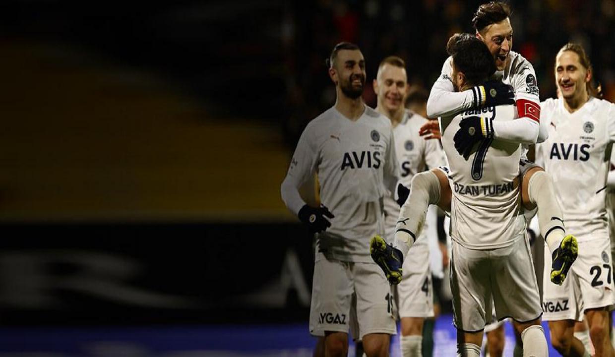 Fenerbahçe'de yeni kadro dışılar yolda!