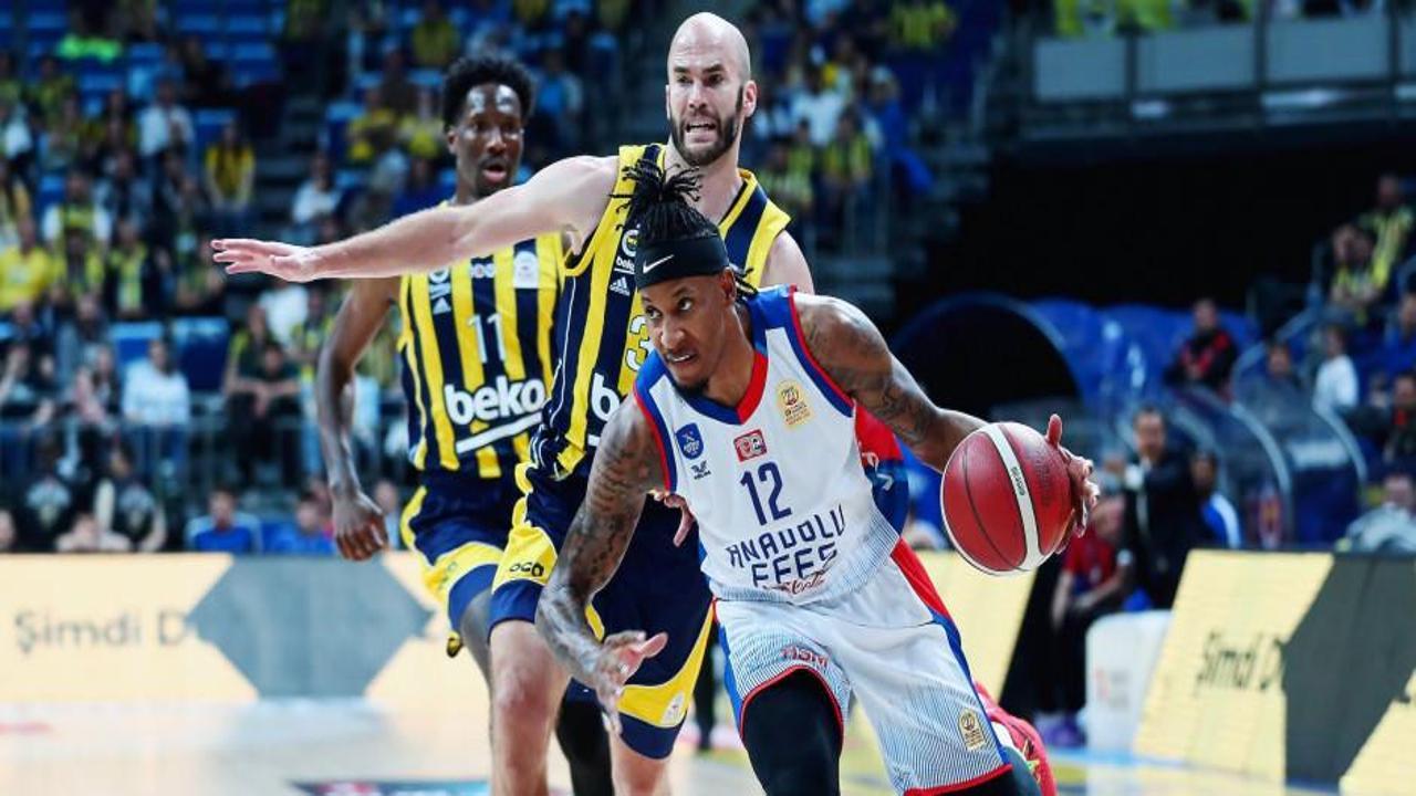 Fenerbahçe'ye evinde Anadolu Efes darbesi!