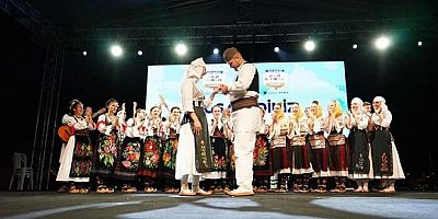 Festivalde Evlilik Teklifi Sürprizi