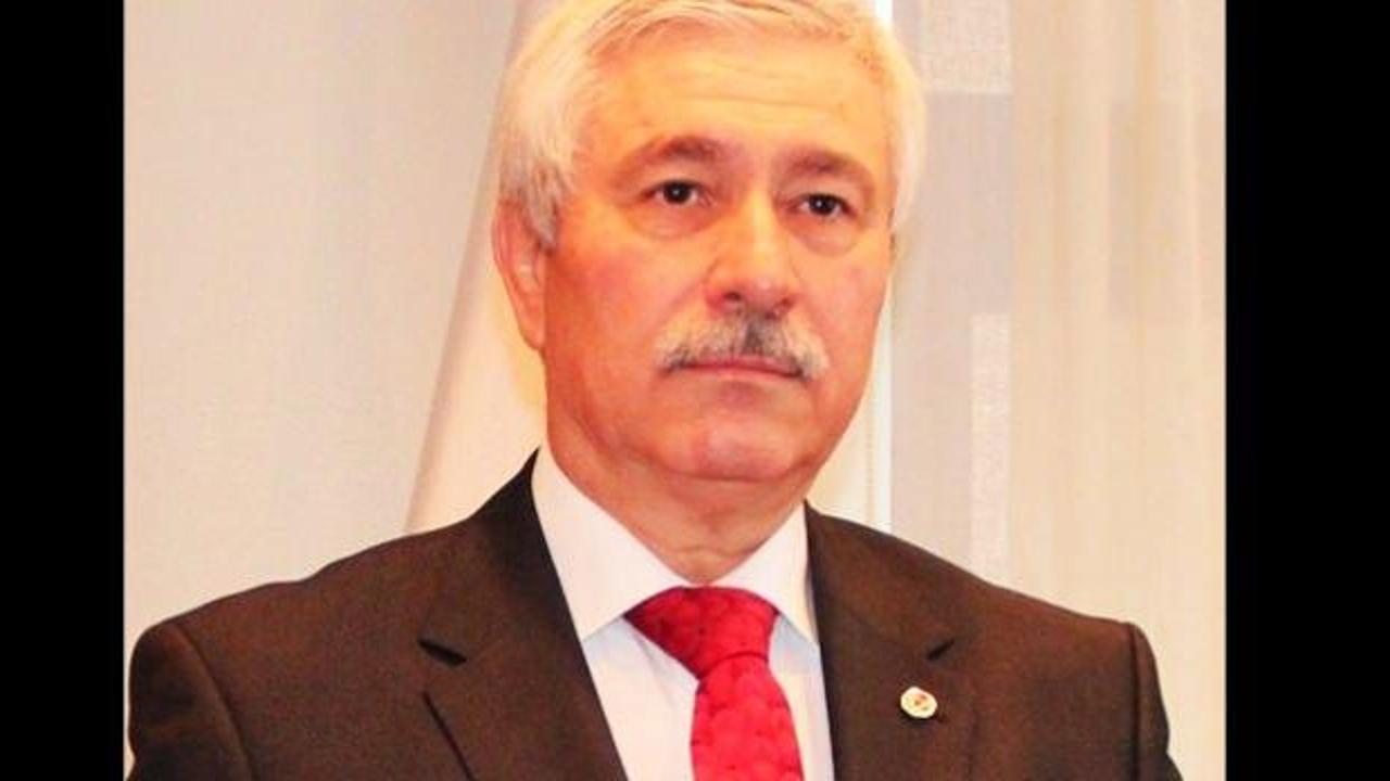 FETÖ şüphelisi eski Ege Üniversitesi rektörü Mustafa Cüneyt Hoşcoşkun yakalandı!