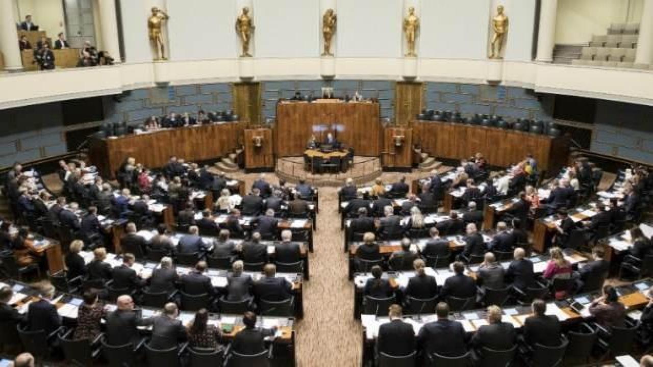 Finlandiya'daki iktidar ortağından NATO üyeliğine başvurma kararı