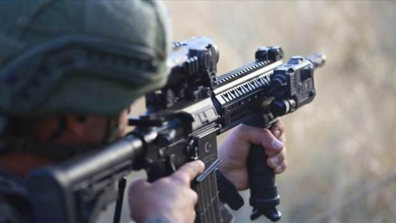 Fırat Kalkanı'nda taciz ateşi açan 5 PKK'lı terörist etkisiz hale getirildi