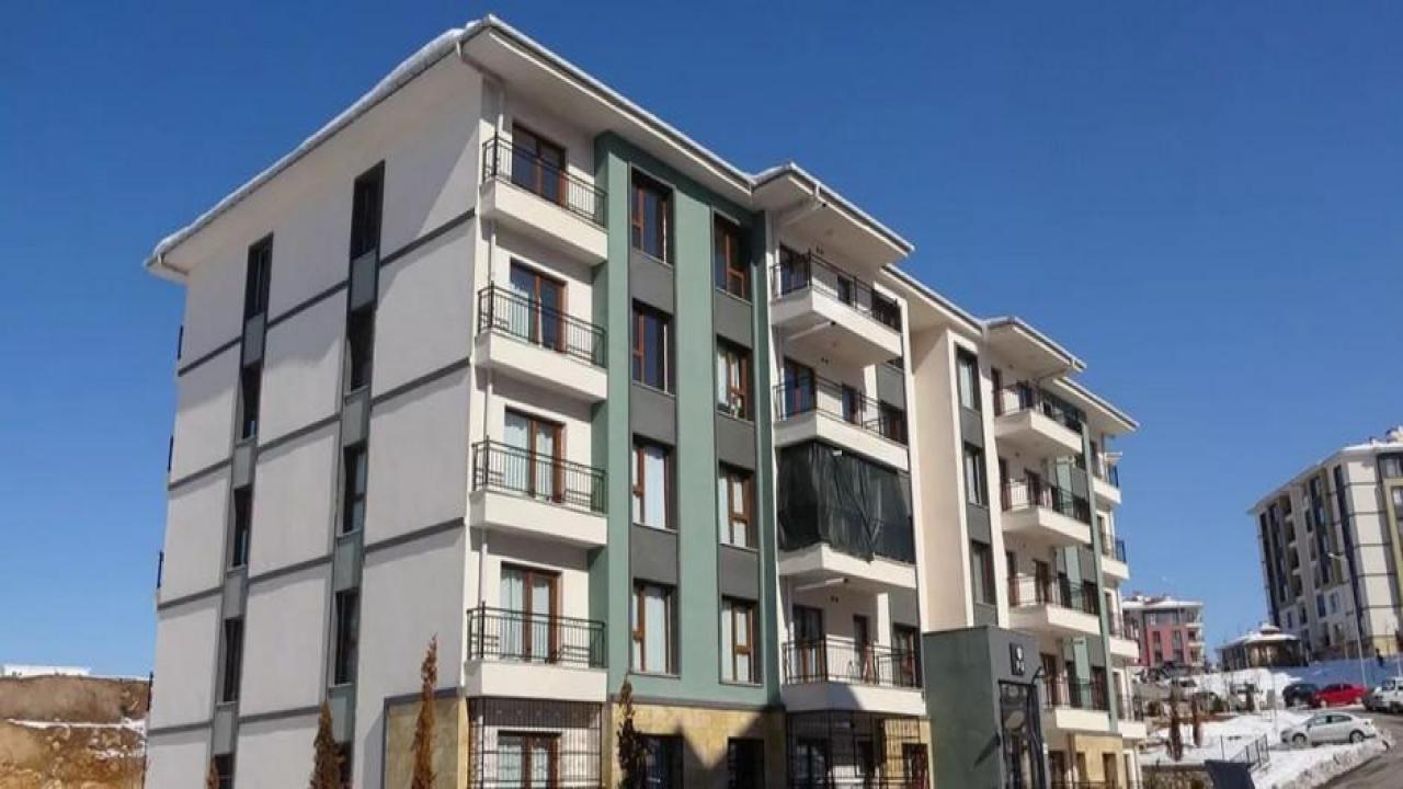 Fırsatçılara örnek olacak davranış: Evlerini depremzedelere ücretsiz tahsis ettiler
