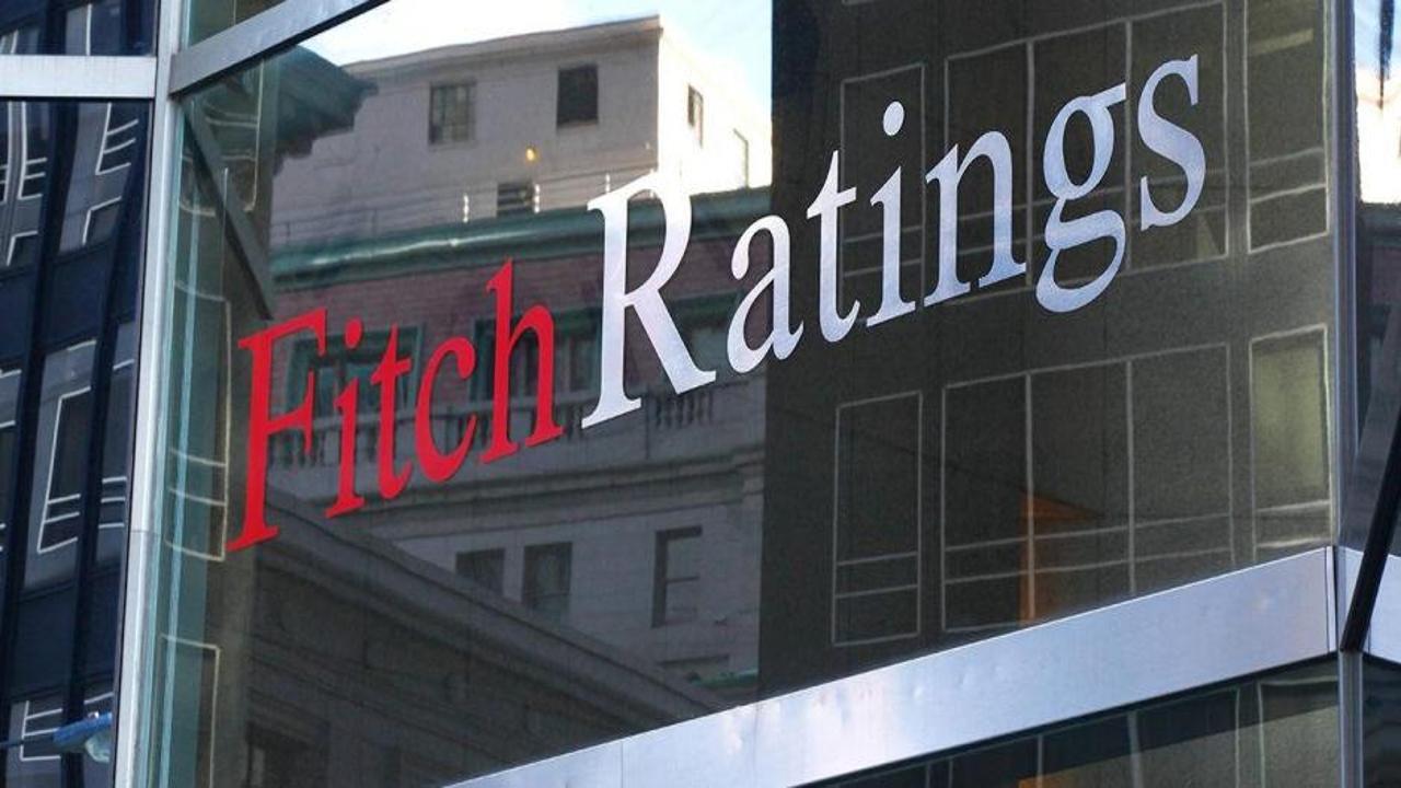 Fitch, İngiltere'nin kredi notu görünümünü 