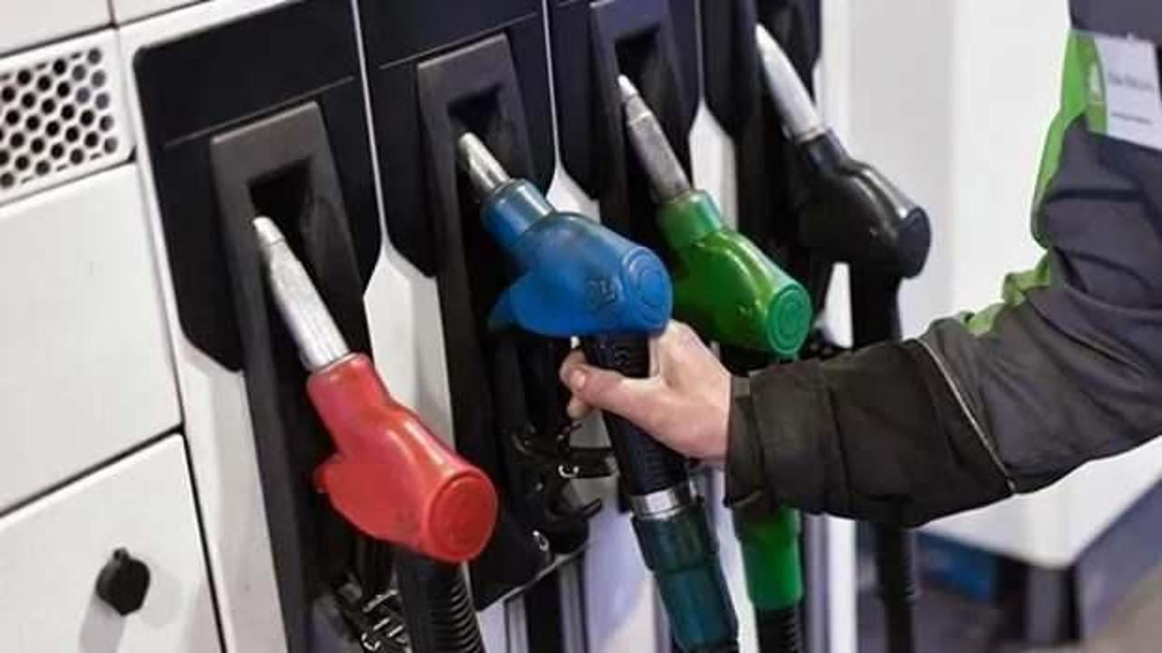 Fiyatlar sil baştan! Zamlı tutarlar pompaya yansıdı: İşte güncel akaryakıt fiyatları