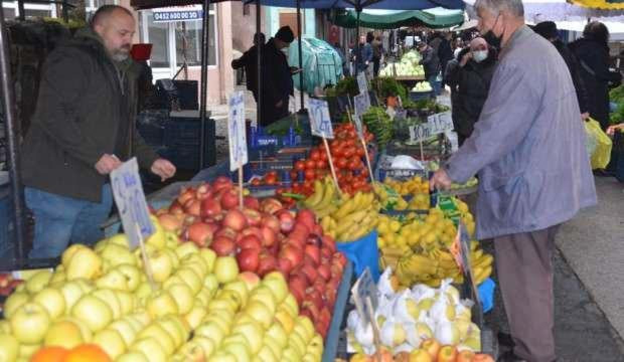 Fiyatlardaki düşüş sonrası semt pazarları hareketlendi
