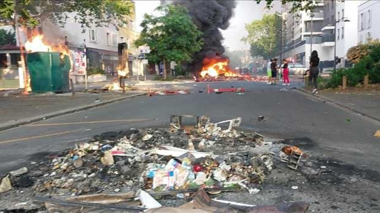Fransa'da 17 yaşındaki genci öldüren polis ifadeye çağrıldı