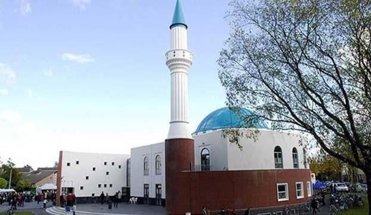 Fransa'da mahkeme, valiliğin El Faruk Camisini kapatma kararını iptal etti