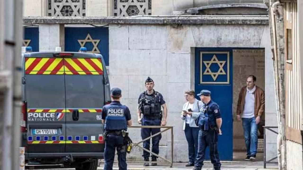Fransız polisi, sinagogu yakmaya çalışan 1 kişiyi öldürdü