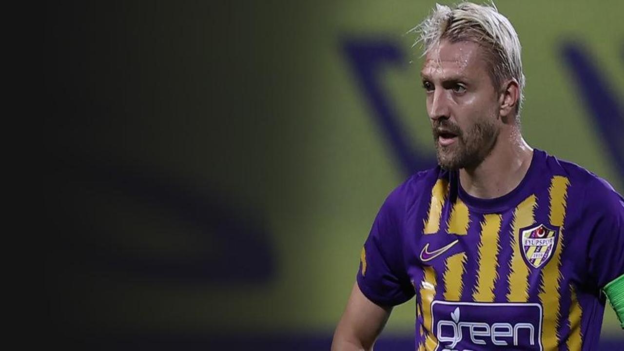 Futbolu mu bırakıyor! Caner Erkin'den emeklilik açıklaması