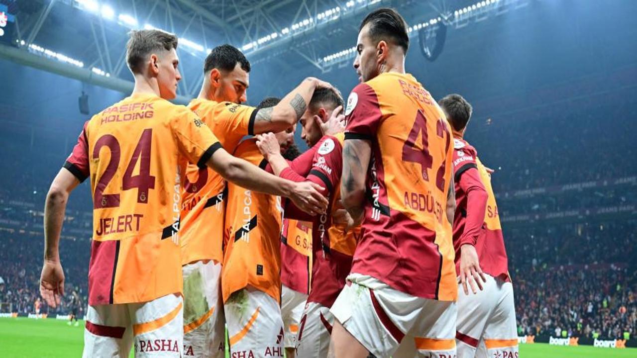 Galatasaray - Başakşehir: Muhtemel 11'ler