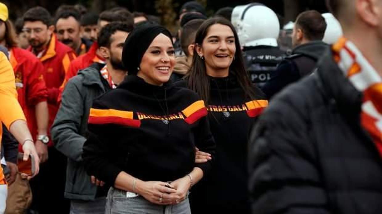 Galatasaray taraftarı, Dolmabahçe'ye geldi