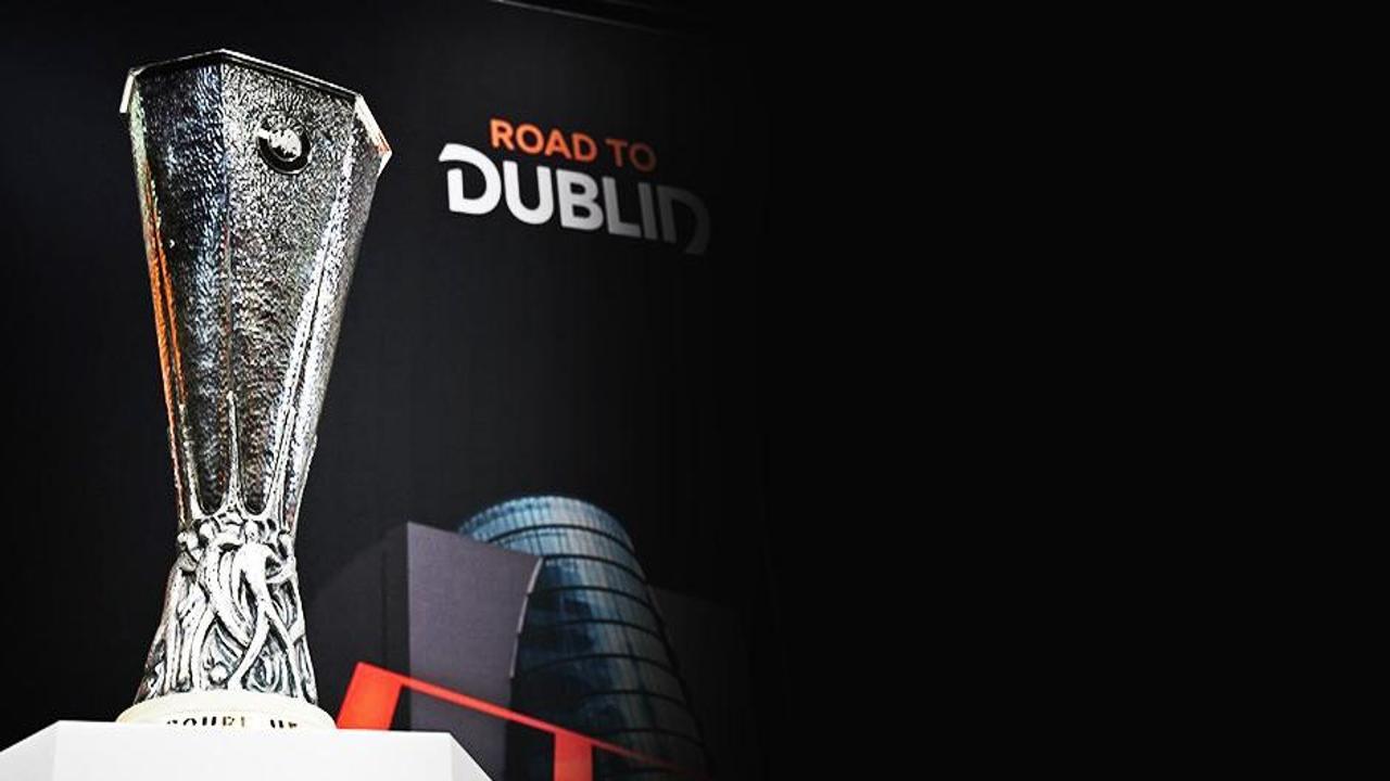 Galatasaray ve Fenerbahçe kadrolarını UEFA'ya bildirdi! 2 Yeni transfer yok