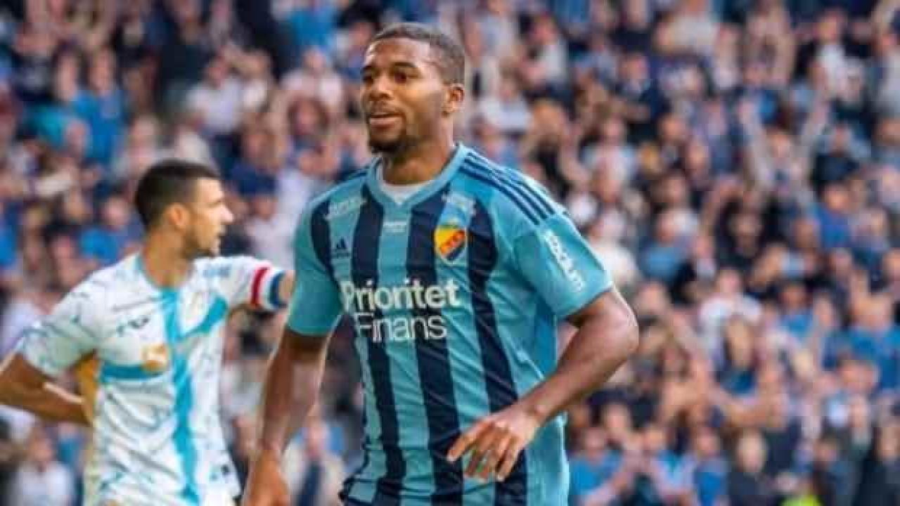 Galatasaray'da savunmaya yeni aday: Isak Hien