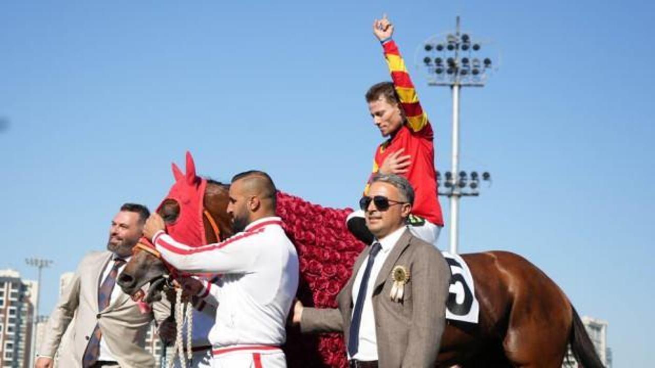 Gazi Koşusu'nu kazanan jokeyden Arda Güler sevinci