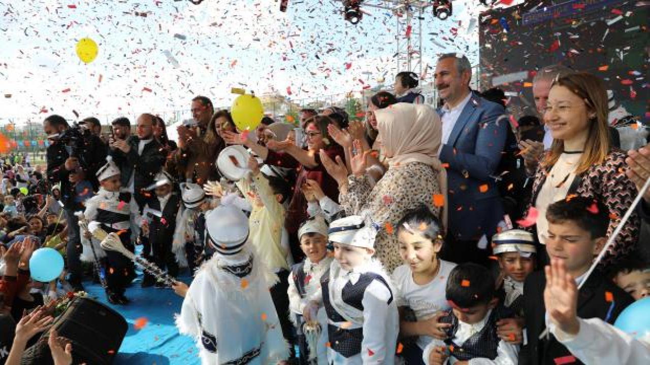 Gaziantep Büyükşehir Belediyesi'nden 1027 çocuk için 