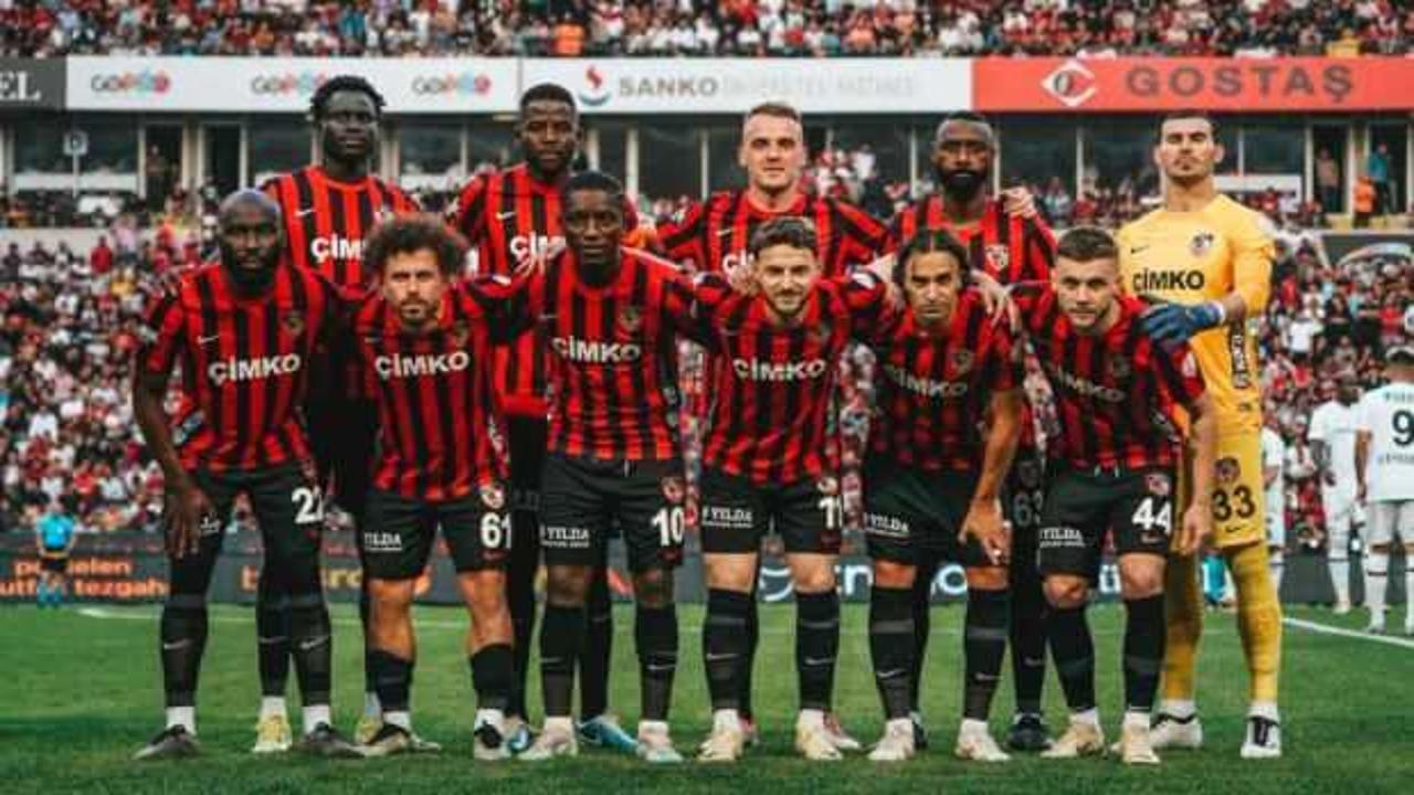 Gaziantep FK'de 13 futbolcunun sözleşmesi bitti