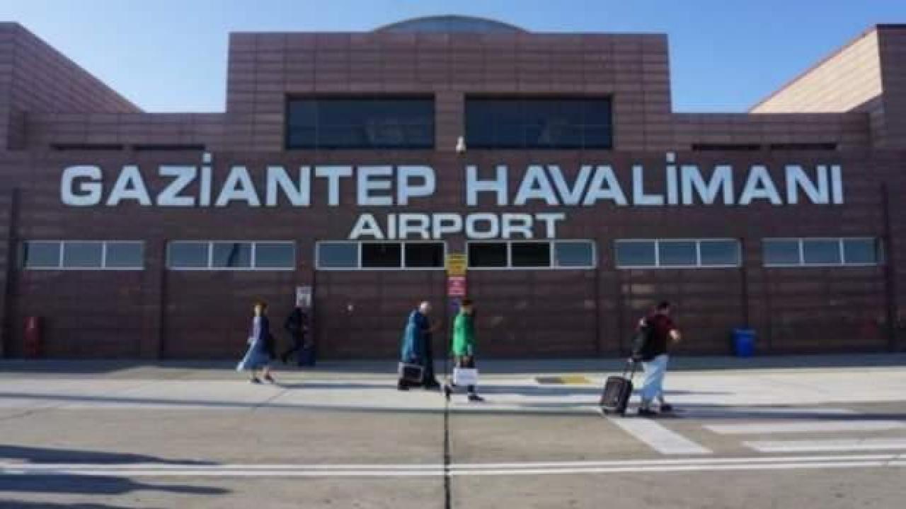 Gaziantep'e uçuş yapılamıyor: Sebebi hava sahasında tanımlanamayan bir cisim