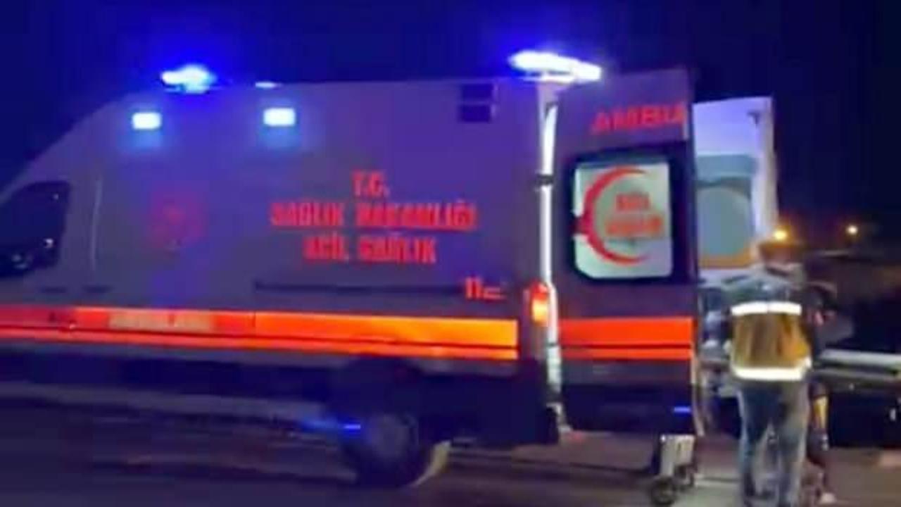 Gaziantep'te 2 otomobil çarpıştı: 4 kişi yaralandı