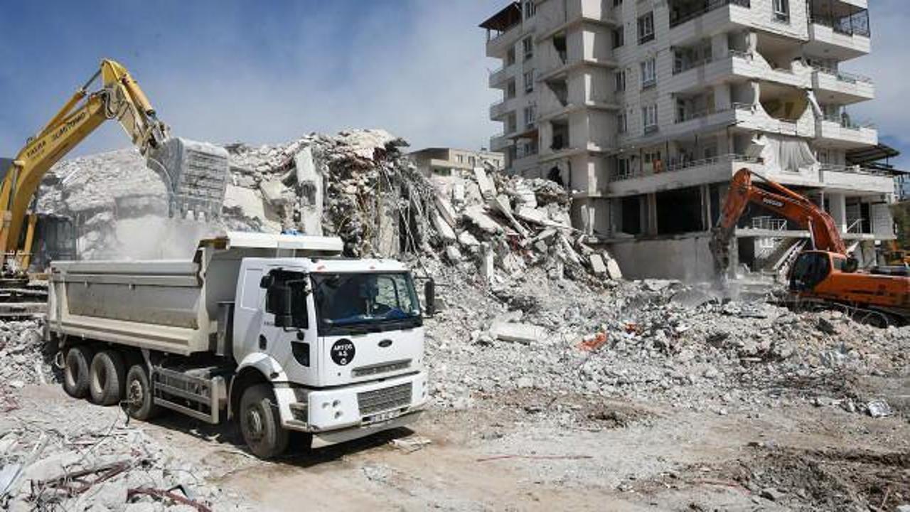 Gaziantep'te ağır hasarlı binaların yüzde 55'i yıkıldı