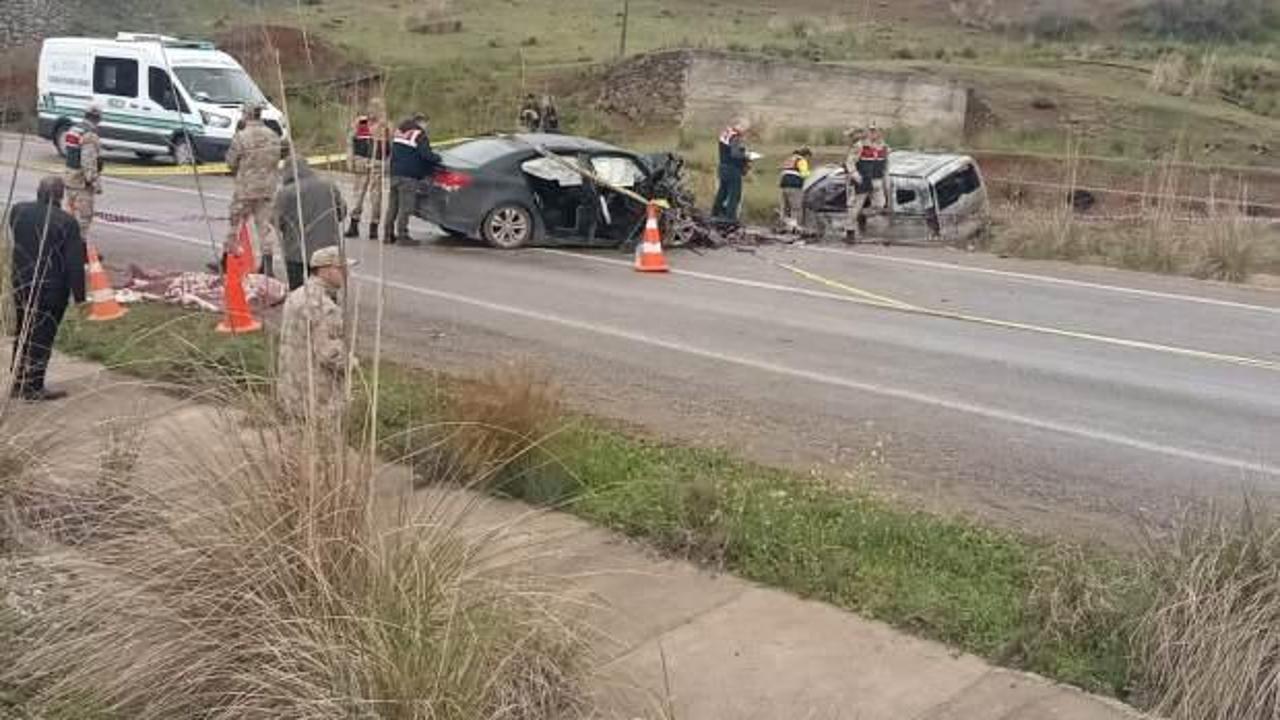Gaziantep’te otomobille hafif ticari araç çarpıştı: 2 ölü, 2 yaralı