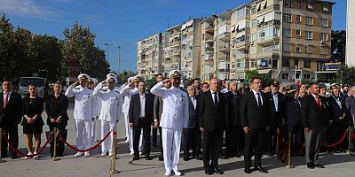 Gaziler Günü Dolayısı ile Kartal'da Atatürk Anıtı’na Çelenk Sunuldu