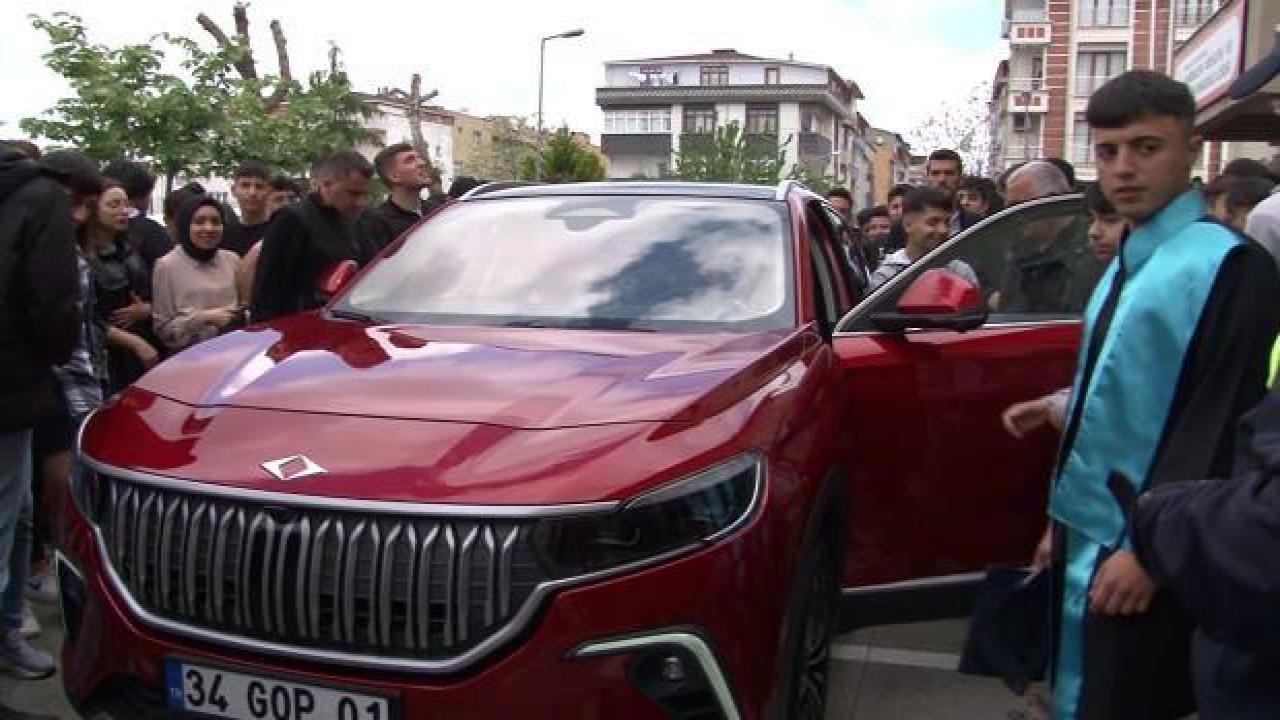 Gaziosmanpaşalı Lise Öğrencilerinin TOGG Heyecanı