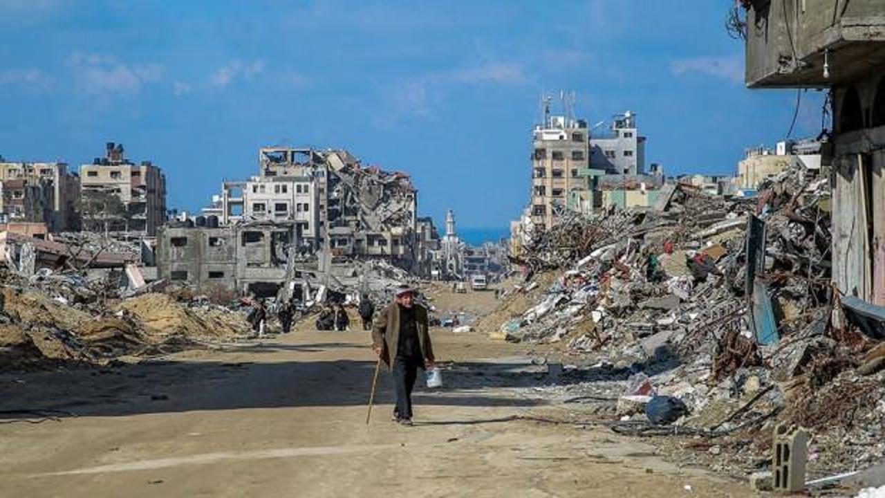 Gazze'de binaların yarısından fazlası yıkıldı
