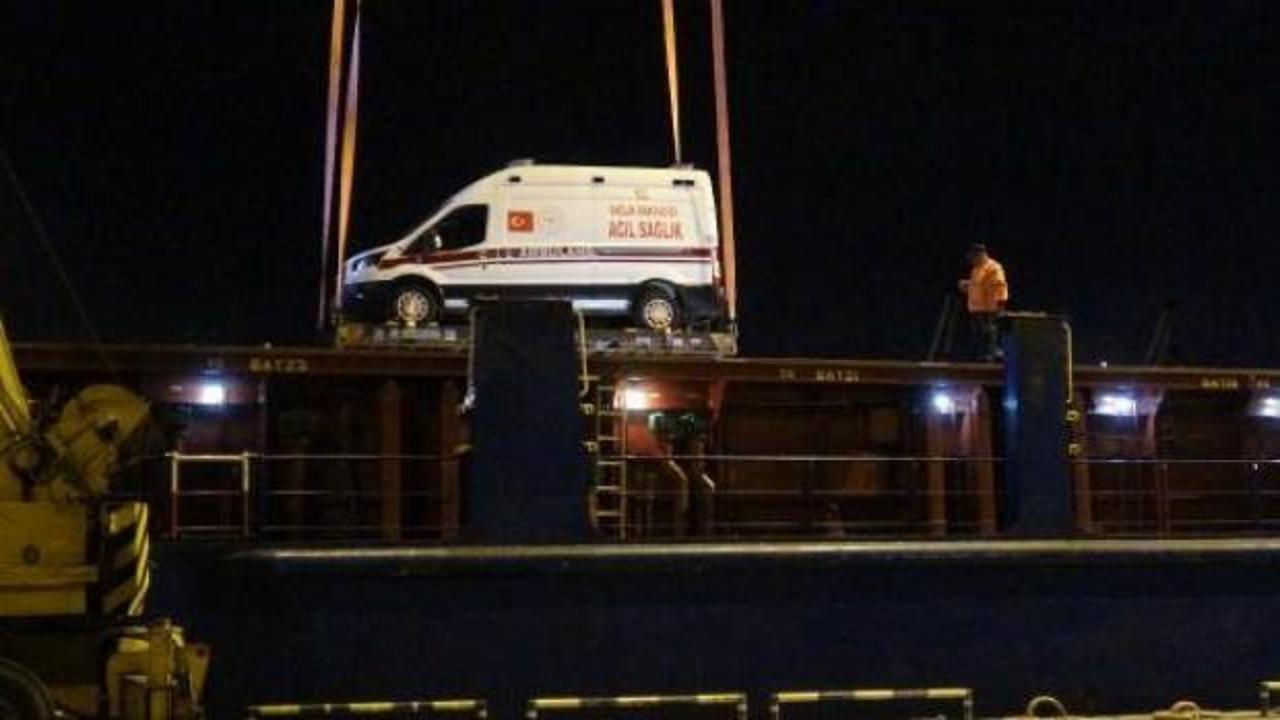 Gazze'ye yardım için hazırlanan sağlık gemisi yola çıktı