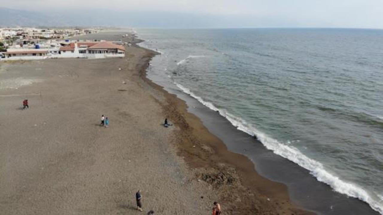 Geçen sene adım atacak yer yoktu, 14 km'lik plaj boş kaldı!