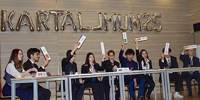 Genç Diplomatlar İş Başında: KARTALJMUN’25 Simülasyonu Gerçekleşti!