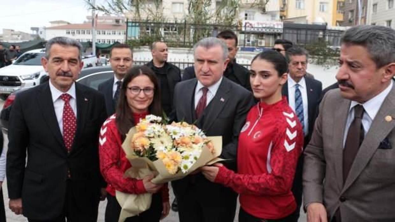 Gençlik ve Spor Bakanı Bak, Şırnak'ta gençlerle buluştu