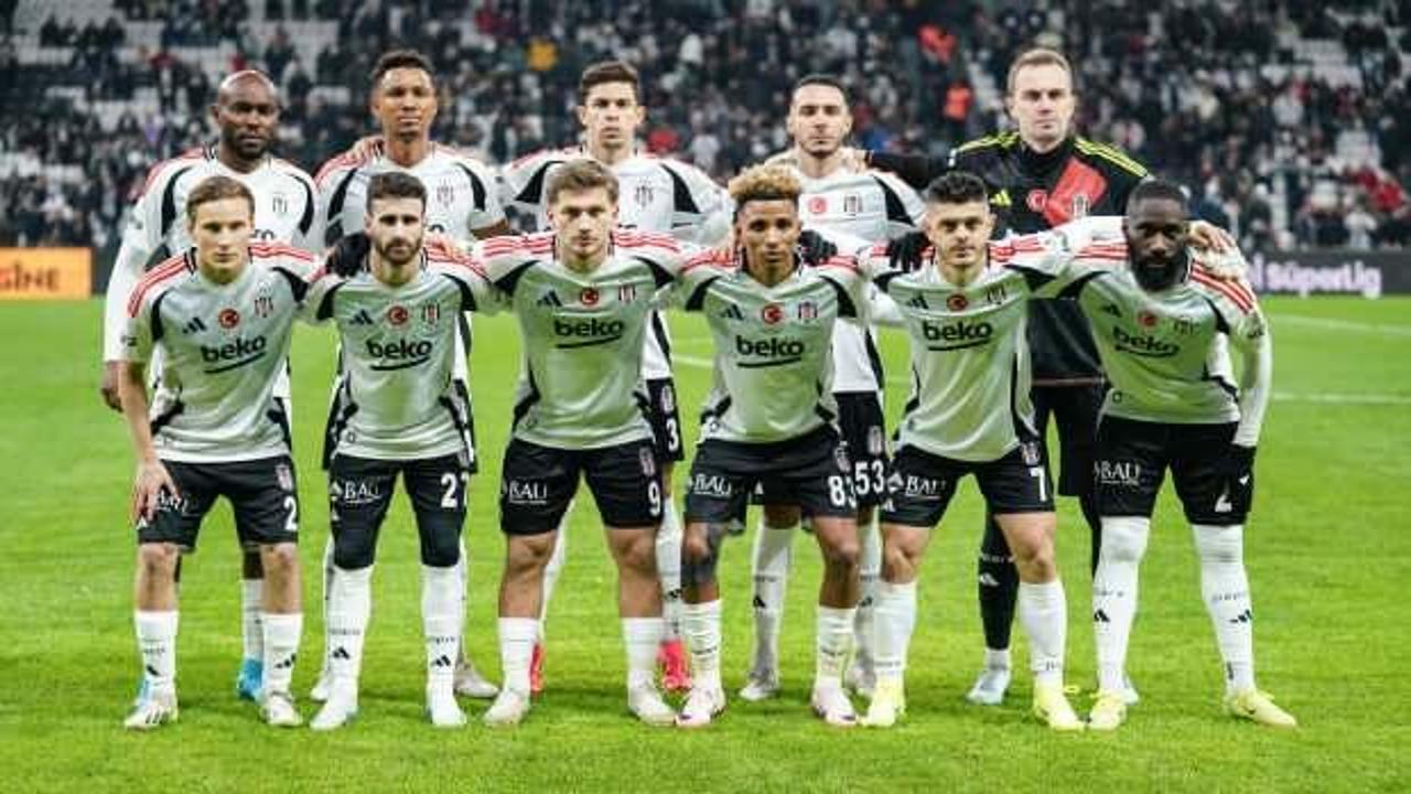 Giovanni van Bronckhorst'tan kadroda 2 değişiklik