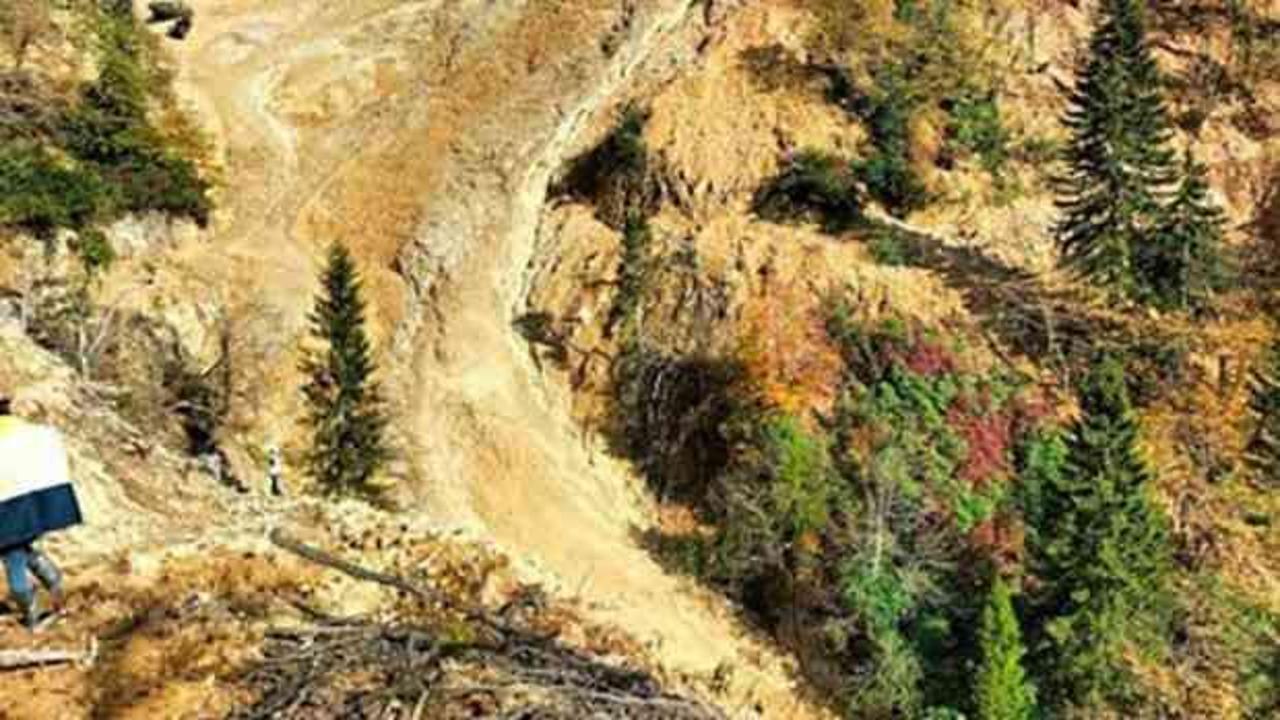 Giresun’da madende iş makinesinin üzerine kaya düştü: 1 yaralı