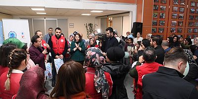 GÖNÜL ELLERİ ÇARŞISI’NDAN İHTİYAÇ SAHİBİ ÇOCUKLARA KIŞLIK KIYAFET YARDIMI