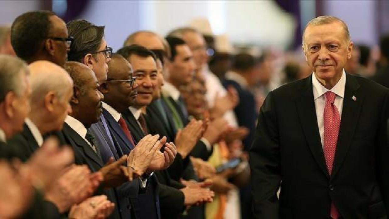 Göreve Başlama Töreni'ne hayran kalan Murat Bardakçı'dan ses getiren benzetme
