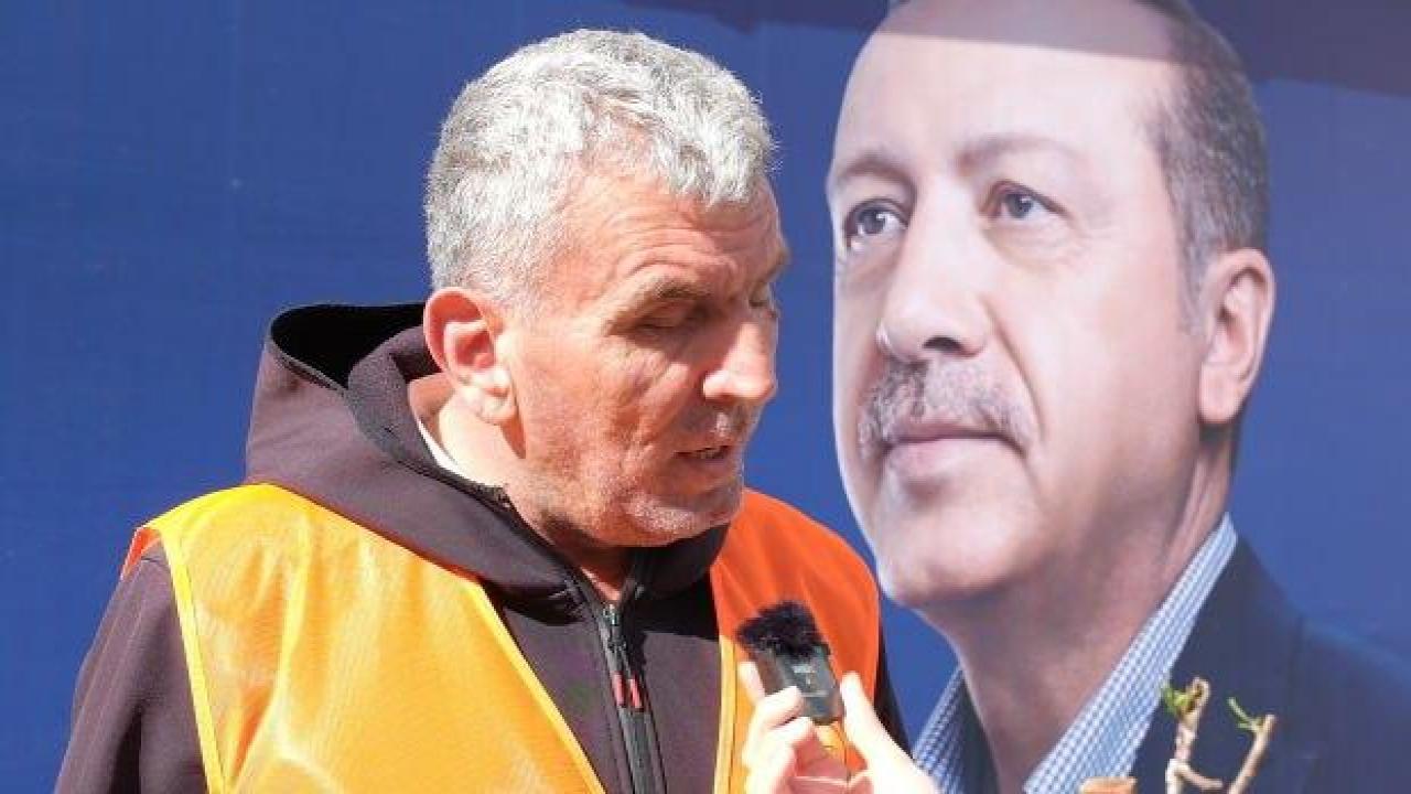 Görme engelli Mevlüt Ceylan kapı kapı gezip davasını anlatıyor