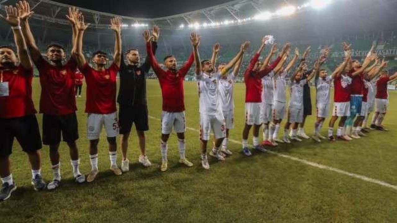 Göztepe’de 10 yeni transfer sahaya çıktı