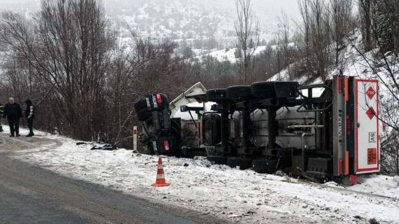 Gümüşhane’de yürekleri ağza getiren kaza! LPG yüklü tanker, tırla çarpıştı