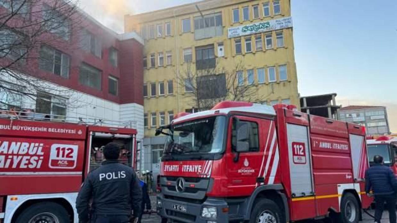 Güngören'de iş yerinde çıkan yangına müdahale ediliyor