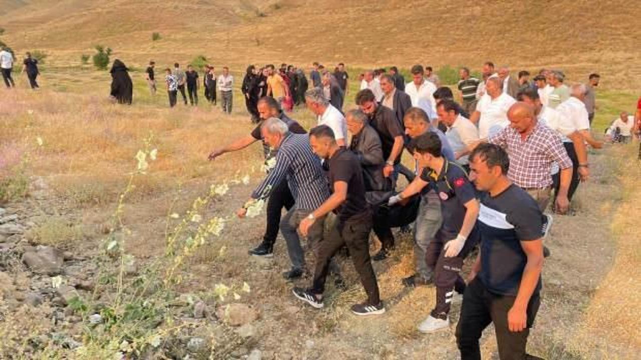 Hakkari'de otomobil takla attı: 2 ölü, 3 yaralı