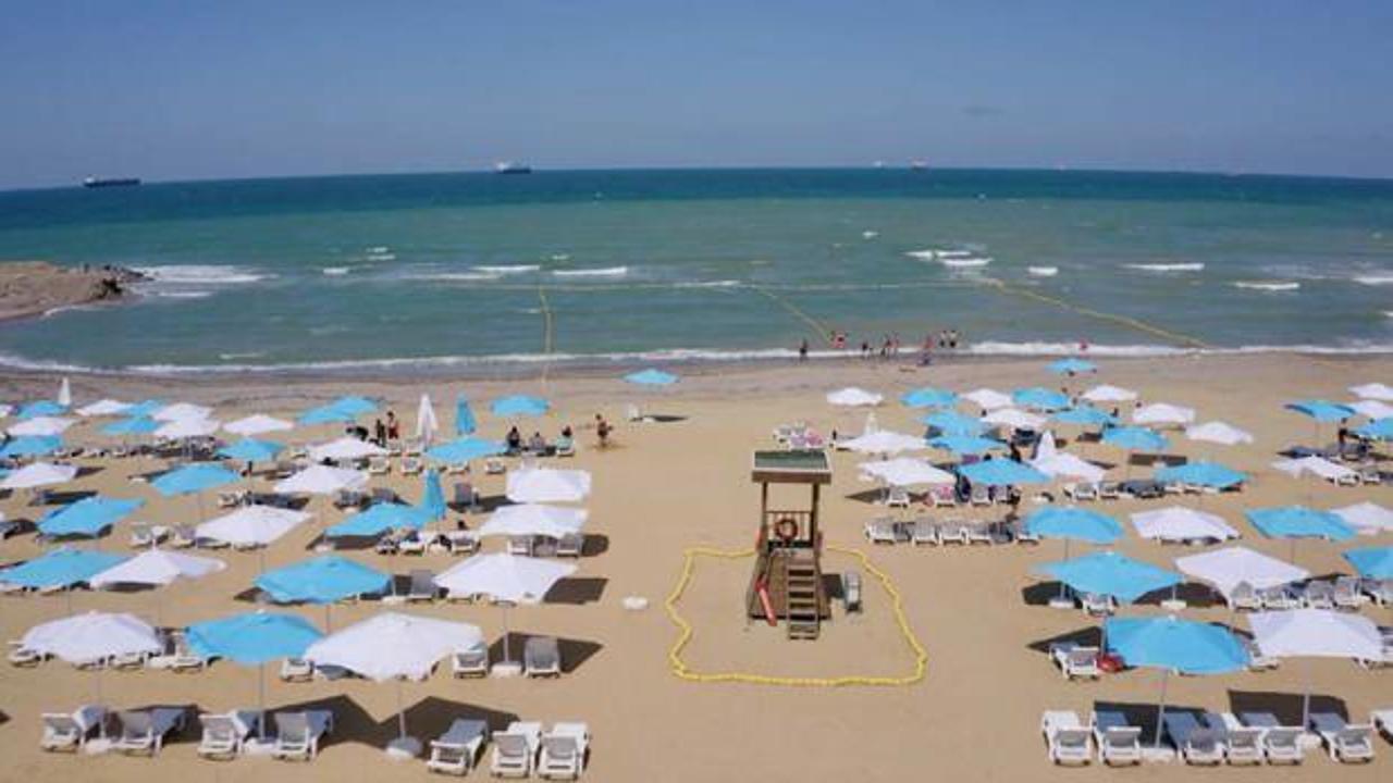 Halk plajının belirli günlerde kadınlara ayrılmasından rahatsız oldular