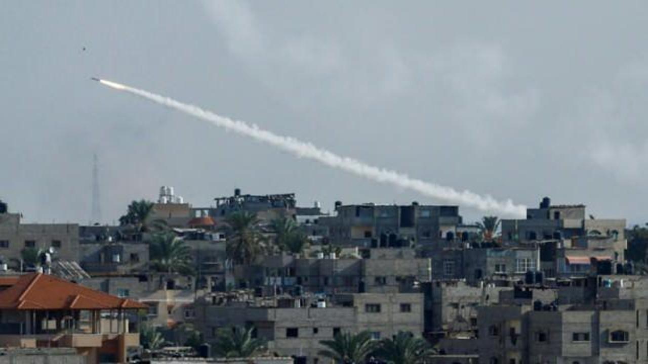 Hamas, İsrail'deki askeri hedefleri vurdu