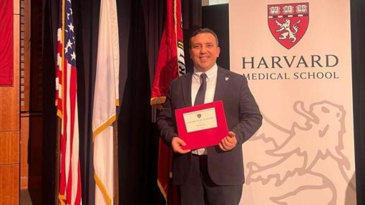 Harvard'da çift yandal yapan Türk doktor, diplomasını Filistinli çocuklara atfetti