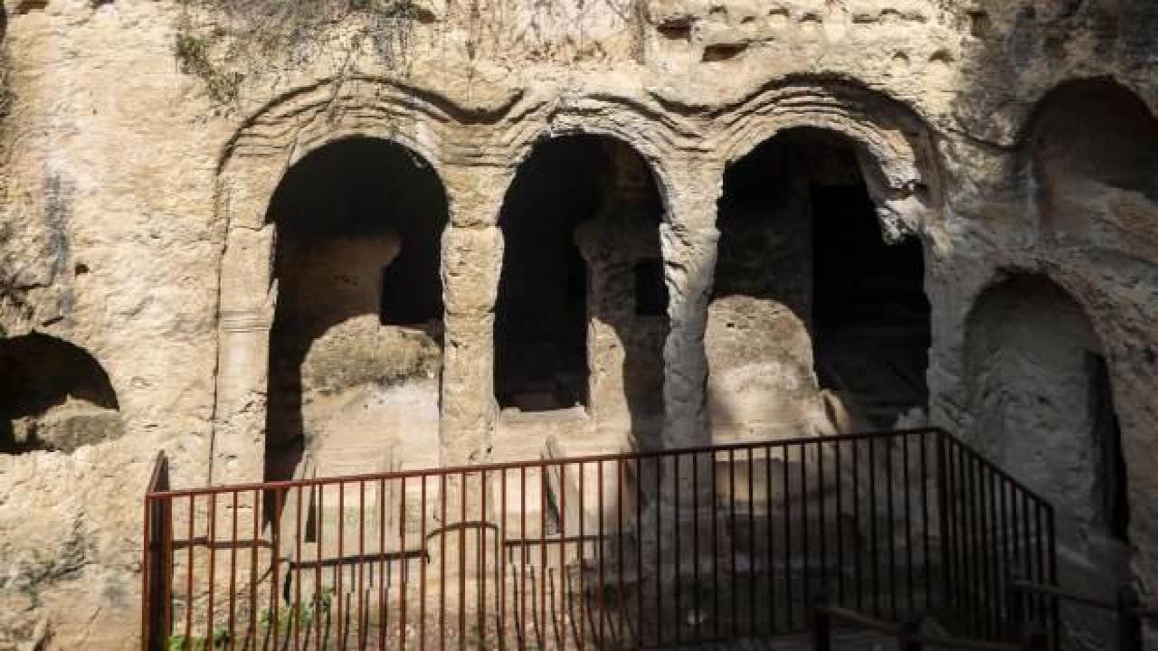 Hatay'daki 2 bin yıllık tarihi yapılar, depremde hasar görmedi