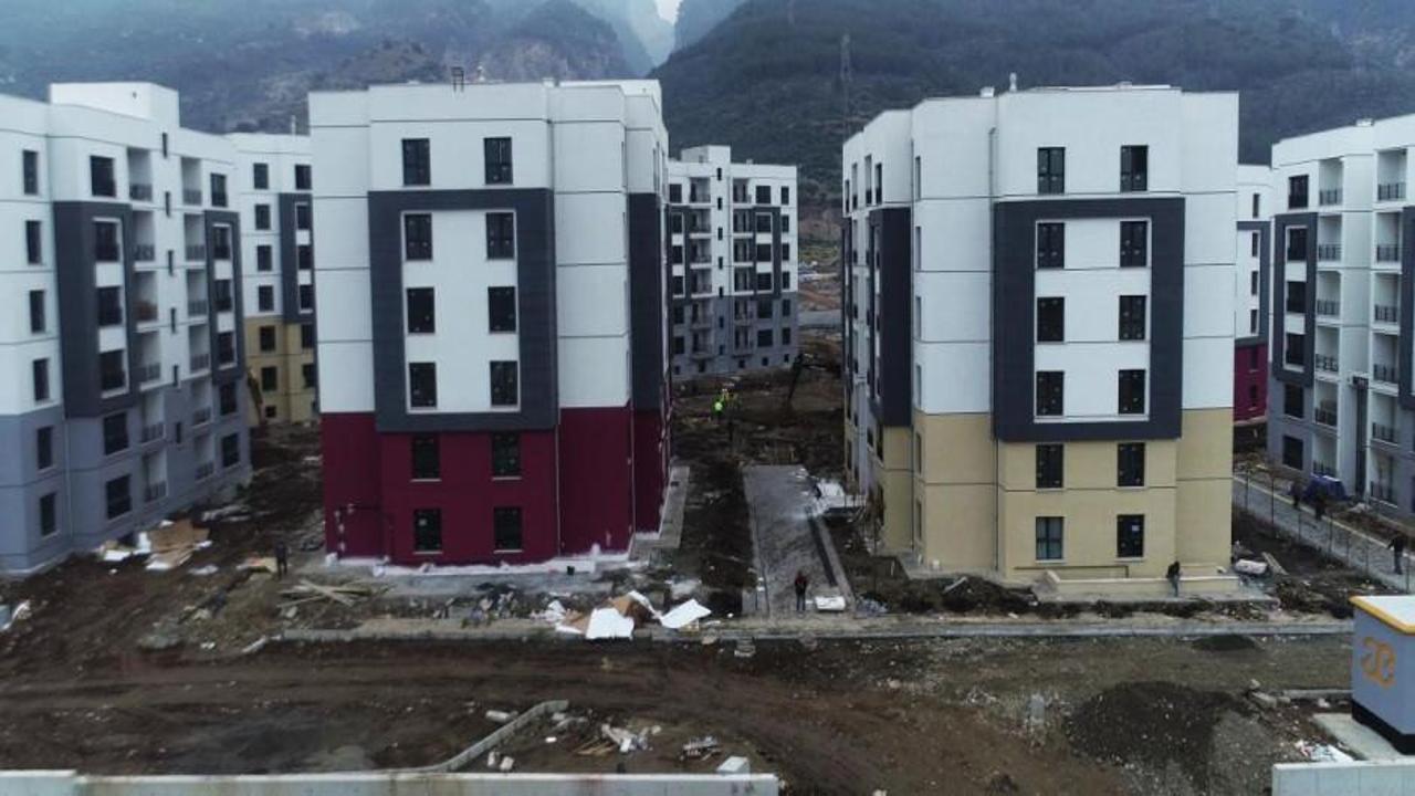 Hatay'daki deprem konutları ve dükkanlar için teslim tarihi belli oldu