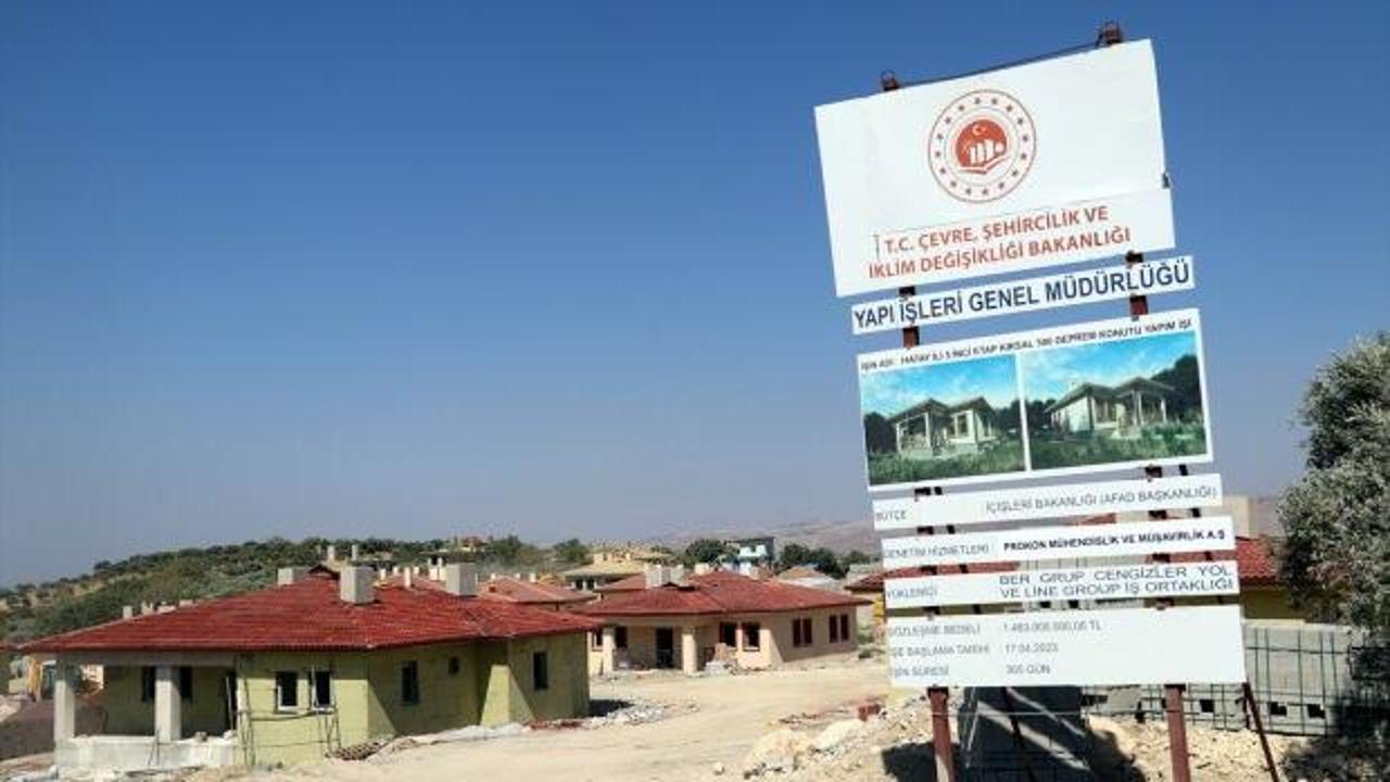 Hatay'ın kırsal mahallelerindeki depremzedeler için 2 bin 283 köy konutu yapılıyor