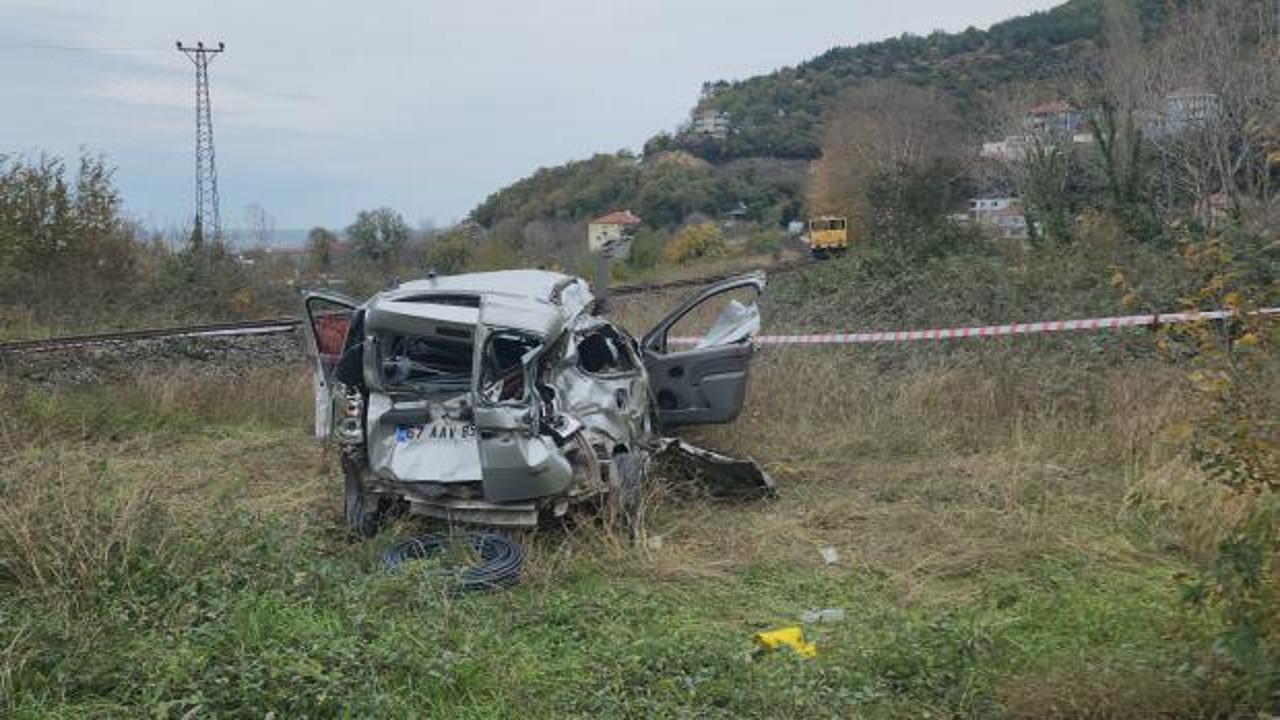Hemzemin geçitte dehşet! Tren aracı paramparça etti: 1 çocuk öldü