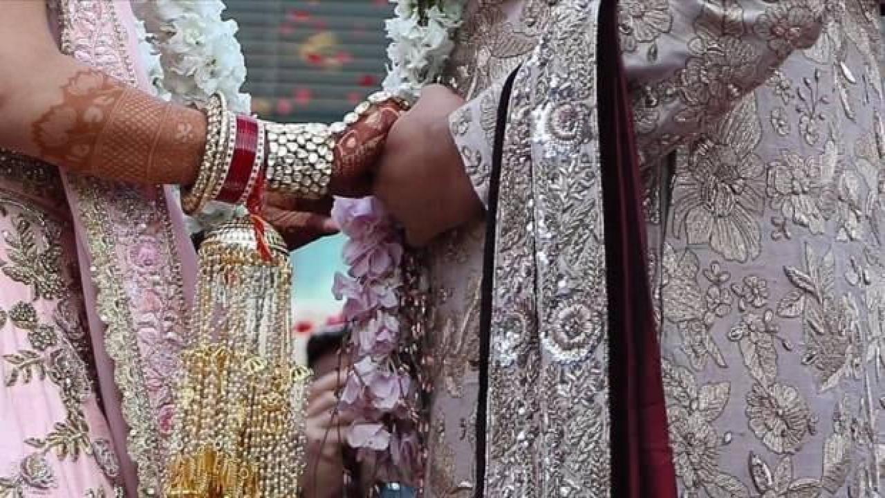 Hindistan'da damat kaçtı, gelin 20 kilometre kovaladı